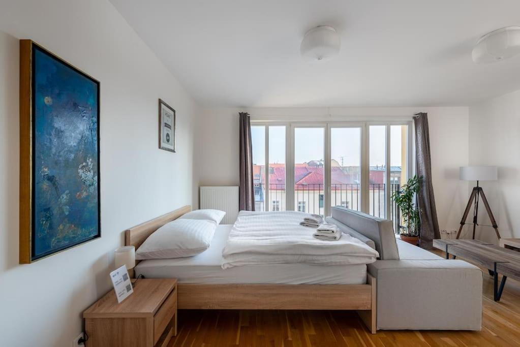 Sunny Safron Apartment Prague Exterior photo