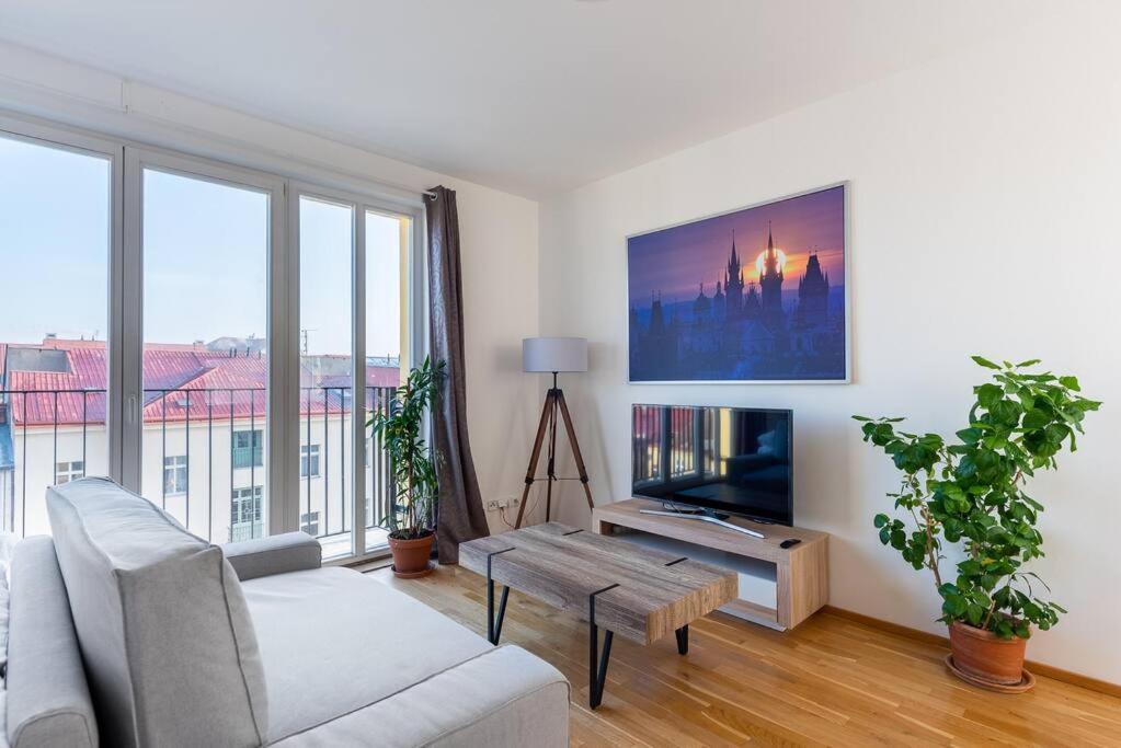 Sunny Safron Apartment Prague Exterior photo